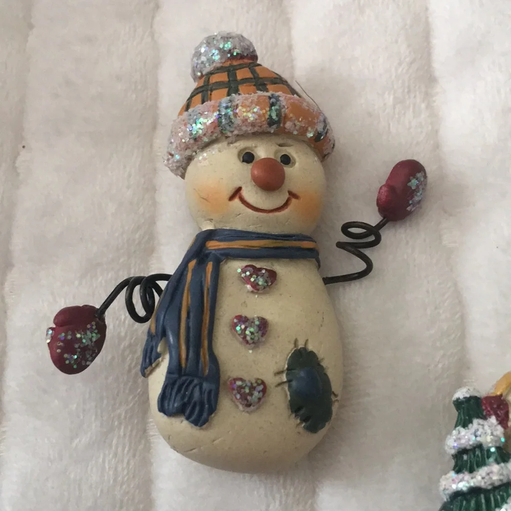 Christmas Holiday pins and earrings - Picture 3 of 8